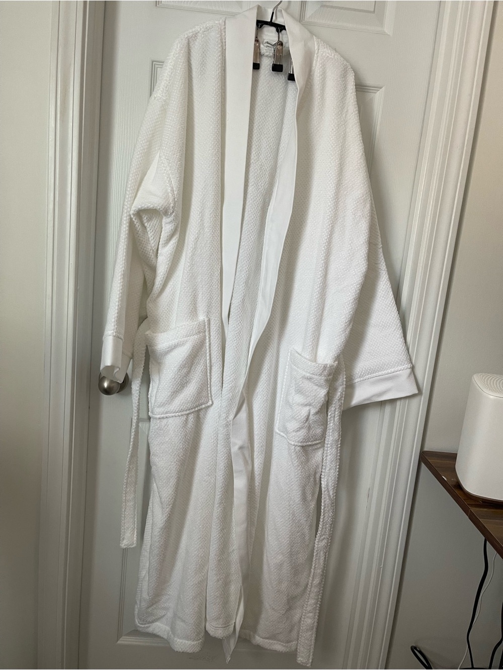 NWOT Peacock Alley White Waffle Robe
